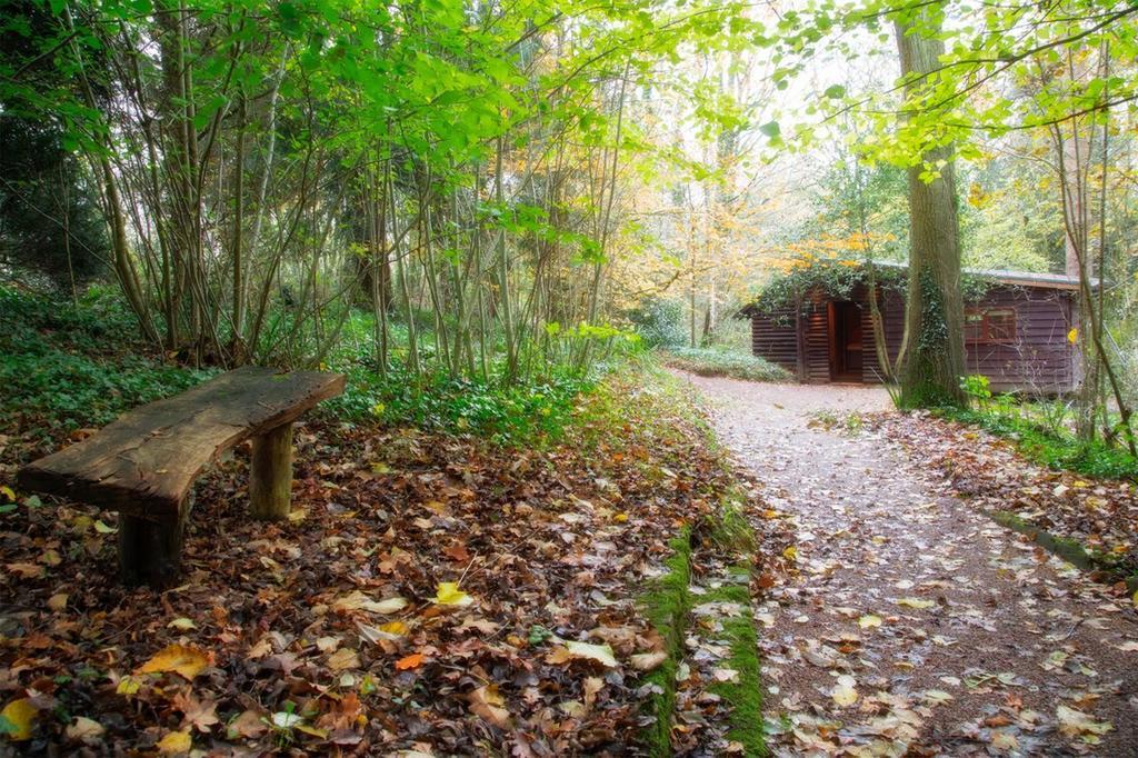 Pinetum Lodge Gloucester Rum bild